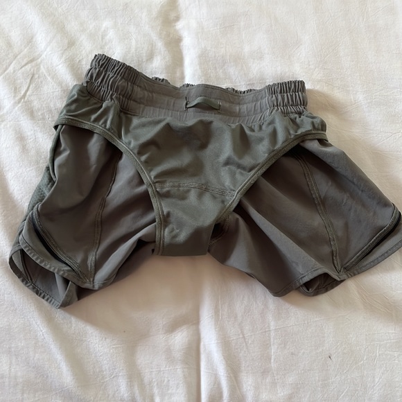 Lululemon Hotty Hot Shorts - Picture 4 of 6